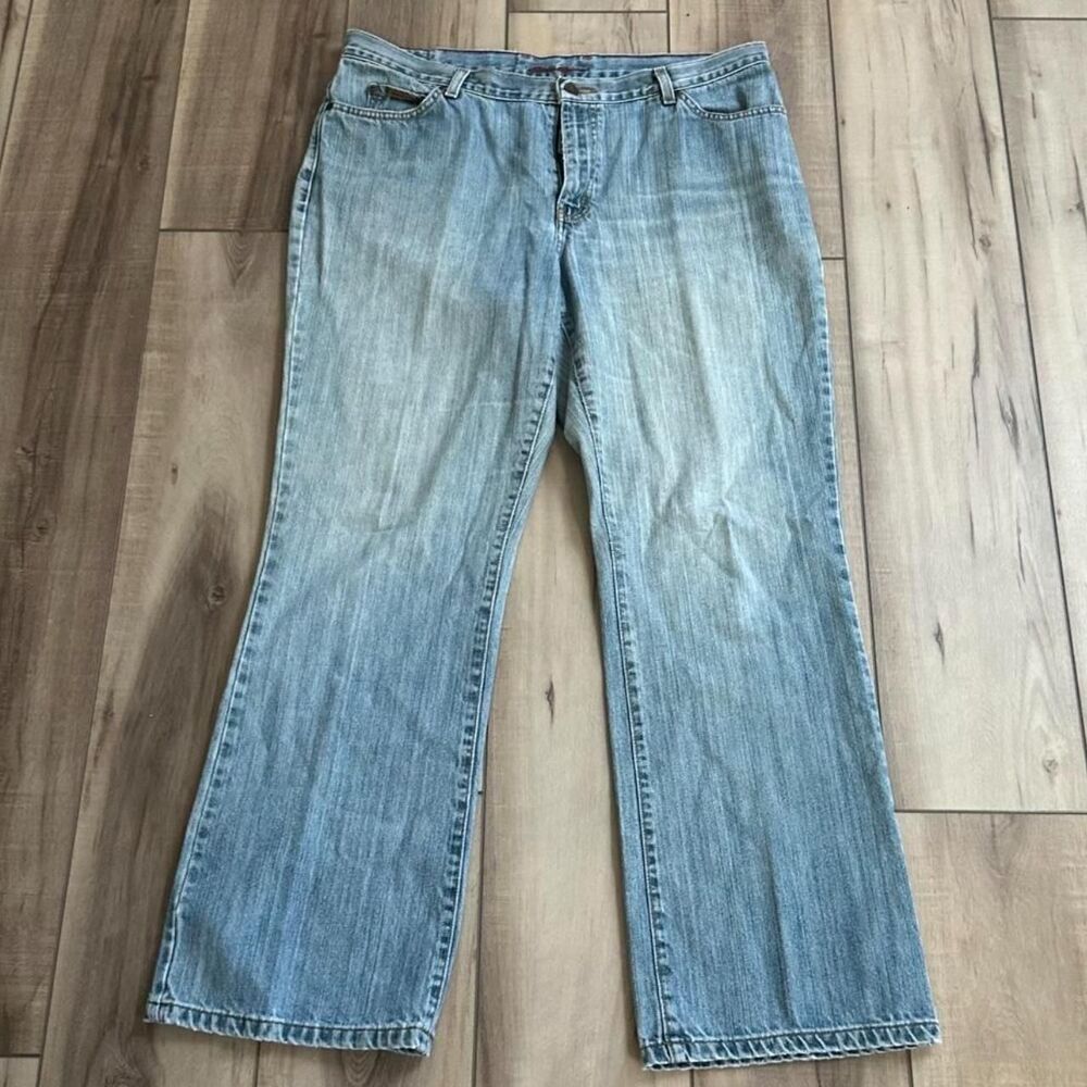 Vintage early 90/Y2K Eddie Bauer Boot Cut Jeans Light Wash Denim 37x32
